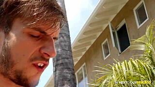 Donte Thick, wanna bang hot ginger on rooftop?