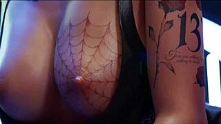 i love tifa's satisfaction with friends