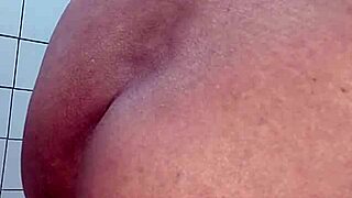 my favorite toy stretches my ass 😏