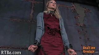 hot serf enjoys oral delights