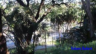 loirinha busty gives pussy to square masturbator?