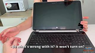 Helped stepsister with laptop, now she's thanking me with juicy ass sex 😏