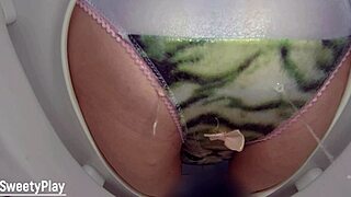 piss in panties, wetting on toilet bowl cam, so wild! 💦