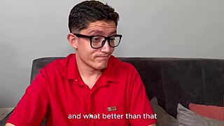 Agent convinces client with perfect pussy