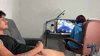 Fui Pego Batendo Uma e a Reação Dela Foi Surpreendente with Big Cock Handjob Cum