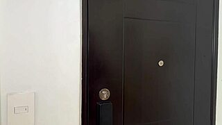 Agent convinces client with perfect pussy