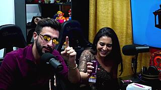 Sexo no Podcast: Ela Tirou o Pau pra Fora e Usou Brinquedo. Havena Cep Punheta Gostosa no Red Sheer