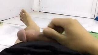 Chatting about gay experiences on Blued app