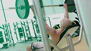 hey, check out the bum 07 in this anime hentai 😏