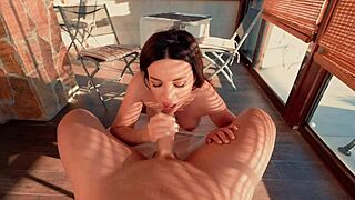 Waiter bangs hot milf during quick break at restaurant