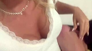 She Comes To Fuck Me During My Rest