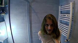 Quick step sister sex parents won't hear facial 😏