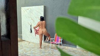 I caught my hot african neighbor with big tits and pussy taking a shower in the backyard after the beach!