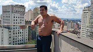 Yuri Gaucho, what are you doing having sex on the pool this summer day?