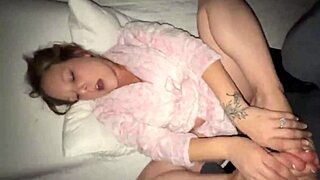 couple has real hot sex with bouncing boobs late at night!