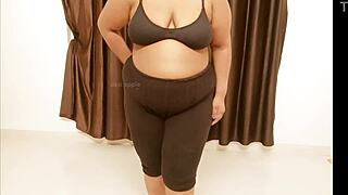 Intriguing sexy Indian girl from Jharkhand.