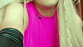 pretty transsexual rosadita y linda in crossdressing adventure