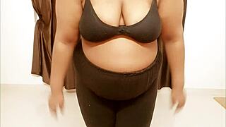 Intriguing sexy Indian girl from Jharkhand.