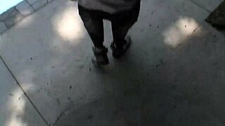 Lisa Ann, the big tit legend, handles Shorty Mac’s massive black dick