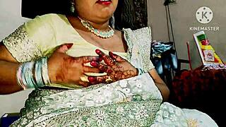 Conversational-Emoji shadi me ja rhi bhabhi ki wild chudai ho gayi yaar 🔥