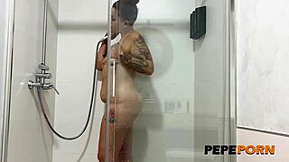 Elektra Red Demands Second Round Quickie In Shower