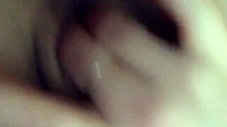 Watch this girl masturbate her pussy live?