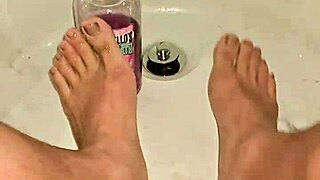 Homemade Asian Girl Bathes Nude And Shows Bare Feet