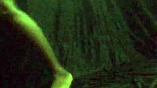 Naked photo shoot with sexy curvy babe