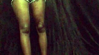 Naked photo shoot with sexy curvy babe