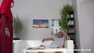 man, this hot arab chick fixes delayed work with her tight cunt, ya know!