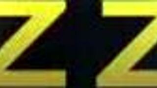 Hidden Glimpse of Aaliyah Hadid's Boobs in Action