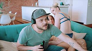 Charlie Forde and Nova Hawthorne Dive Deep Into Pussy Play