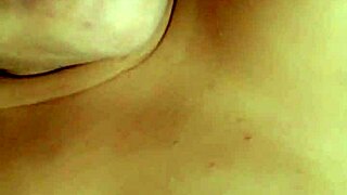 limpando o mel do meu vibrador e gozando mais parte 1 2