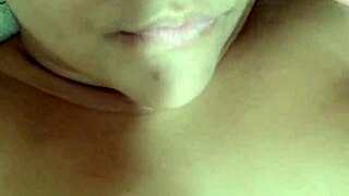 limpando o mel do meu vibrador e gozando mais parte 1 2