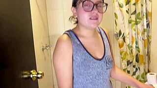 little latina maid pleases her boss with feet massage and submissive casting