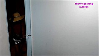 cleaning lady sucks doctor hidden