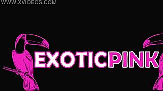 Horny coffee barista daisy chaney gets cum facial