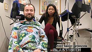 Minnie Rose's Pussy Overflows with Hot Cum!