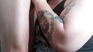 Guy Fucks Grown Woman Hard