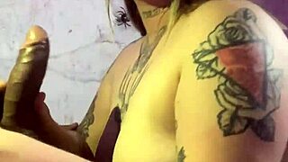 Beautiful Turkish beauty in hot homemade video with deep throat action