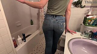 Amateur Pee Desperation Turns into Wild Golden Shower Moment