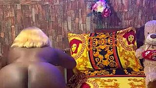 Sundaydogood614's lesbian update with shaved pussies.