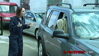 3 way porn - blonde voyeur watches them fuck in garage 😈