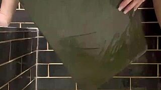 Dirty talking my way through dildo masturbation!