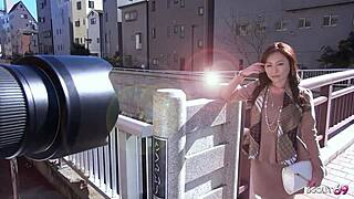 Asian wife with big nipples hits orgasm at vibrator casting