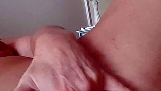 Milf Squirts in Early Morning Anal Fuck