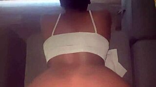 quick fuck before her momma gets home