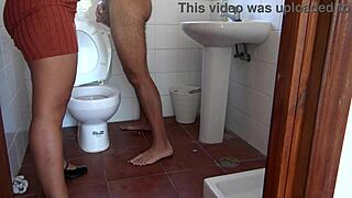 OMG, perverted stepmother begs stepson to piss in front of her! 😱