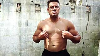 Just look at Yuri Gaúcho, the bodybuilder, getting horny and unloading a massive cumshot solo.