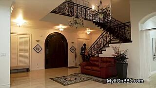 Huge BBC Satisfies Bored Cougar